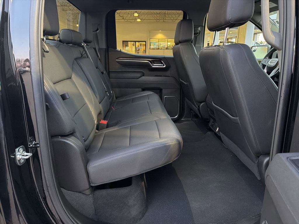 Used 2025 GMC Sierra 1500 SLT AWD/4WD image 29
