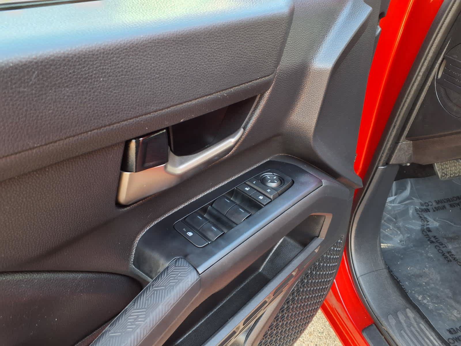 Certified 2025 Toyota Tacoma TRD Off-Road AWD/4WD image 15