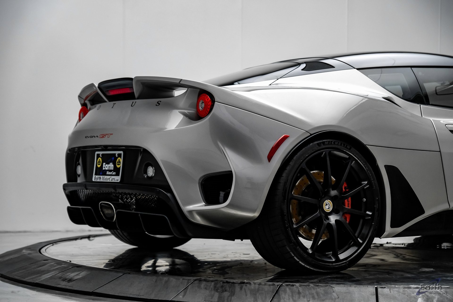 Used 2021 Lotus Evora image 13