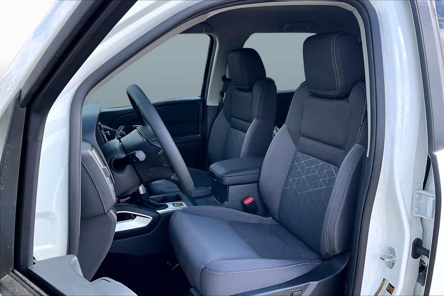 New 2026 Nissan Frontier SV AWD/4WD image 17