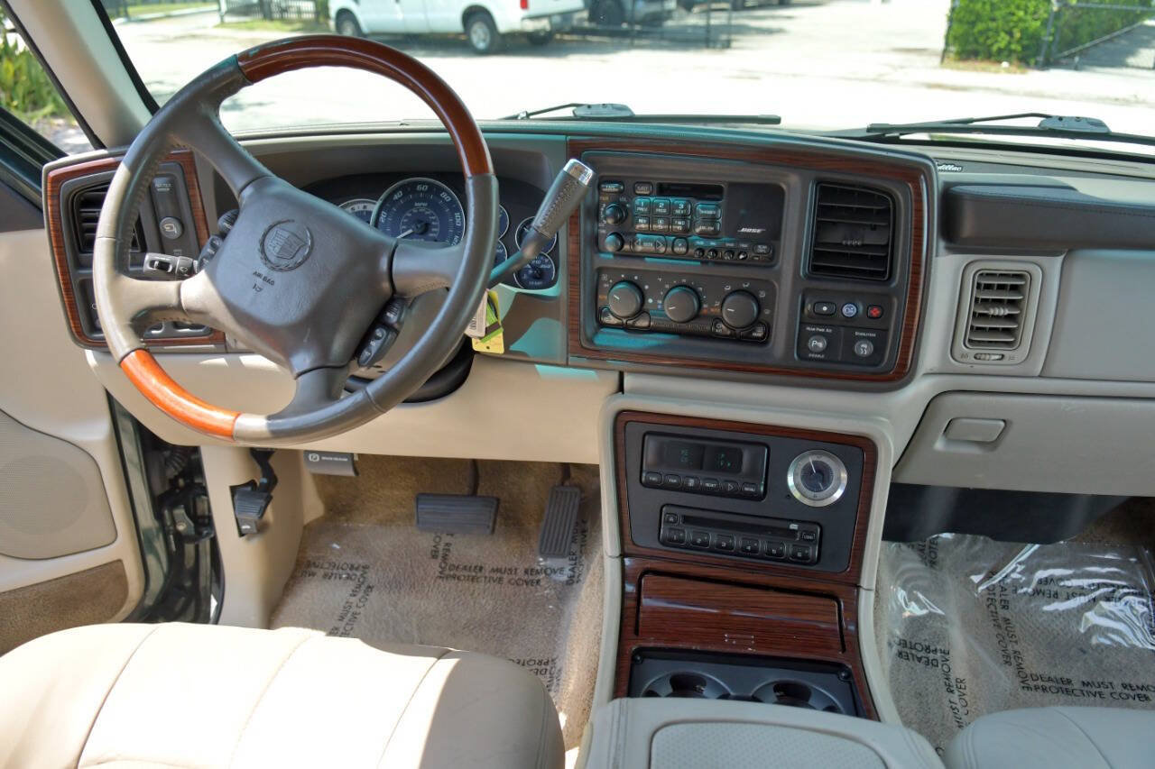Used 2002 Cadillac Escalade AWD image 22
