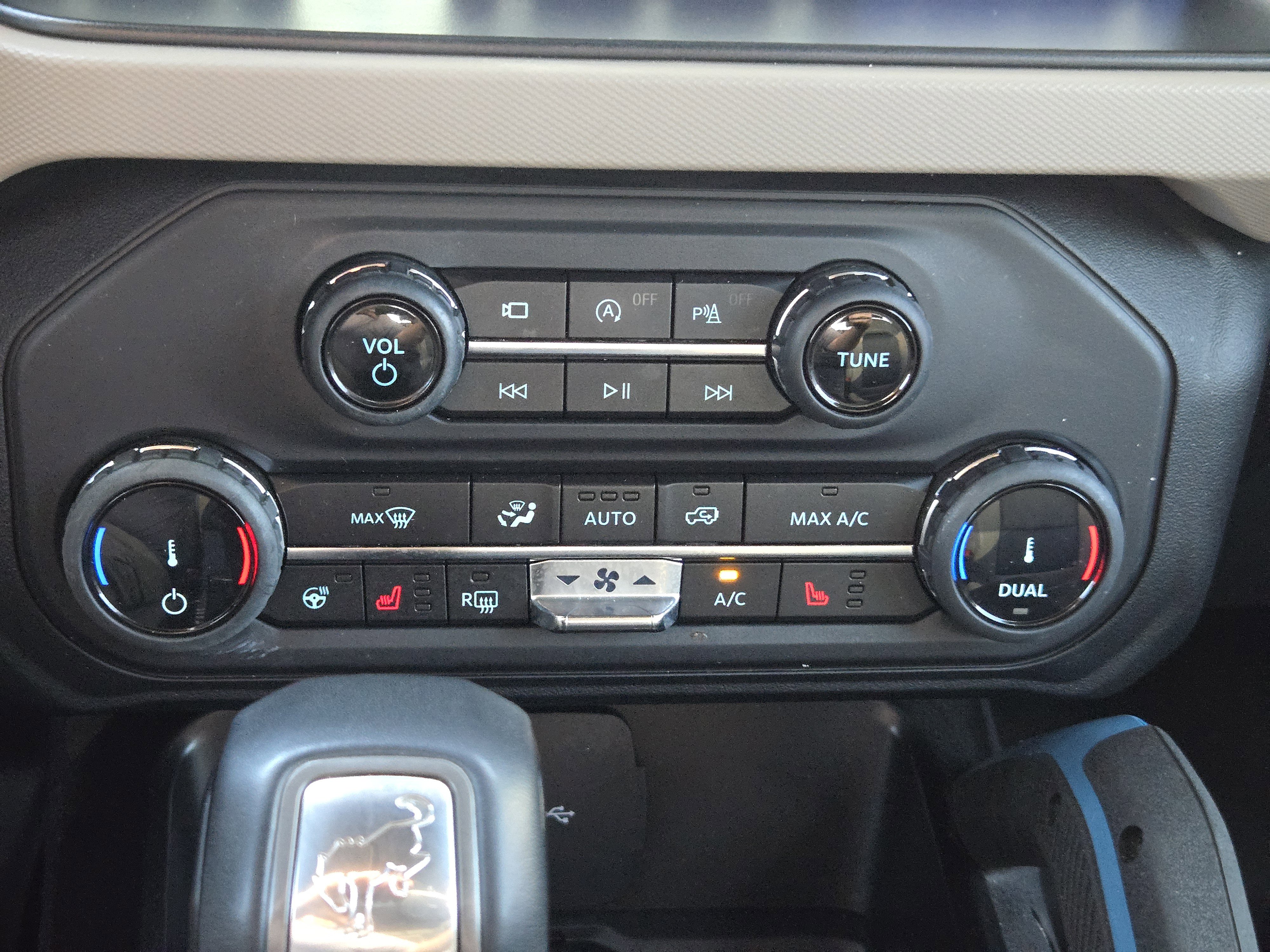 Used 2022 Ford Bronco Wildtrak image 22