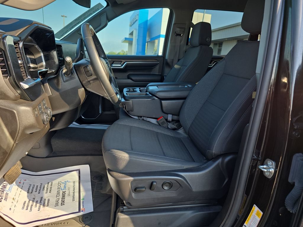 Used 2024 Chevrolet Silverado 1500 LT AWD/4WD image 15