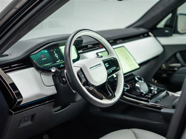 Used 2023 Land Rover Range Rover Sport First Edition AWD/4WD image 16