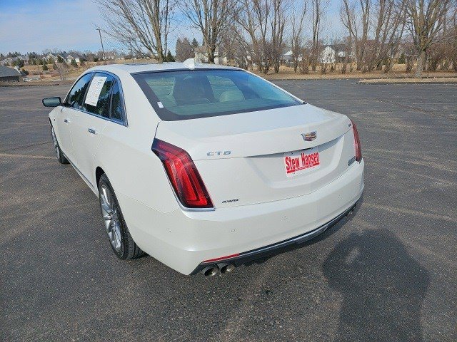 Used 2017 Cadillac CT6 Luxury image 3