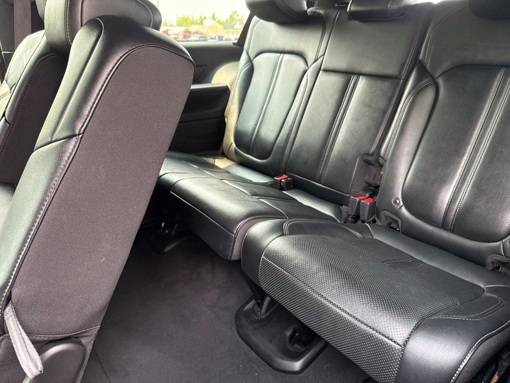 Used 2024 Jeep Wagoneer L Series II w/ Flexible Seating Group AWD/4WD image 33