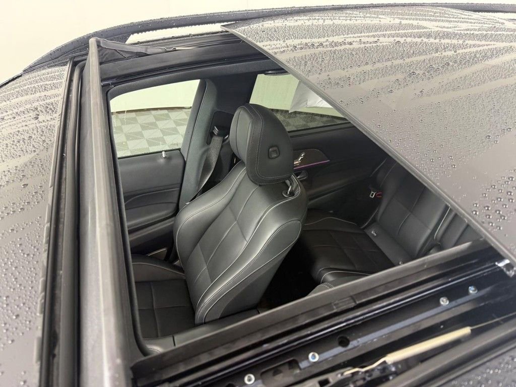 Used 2022 Mercedes-Benz GLS 580 4MATIC image 13