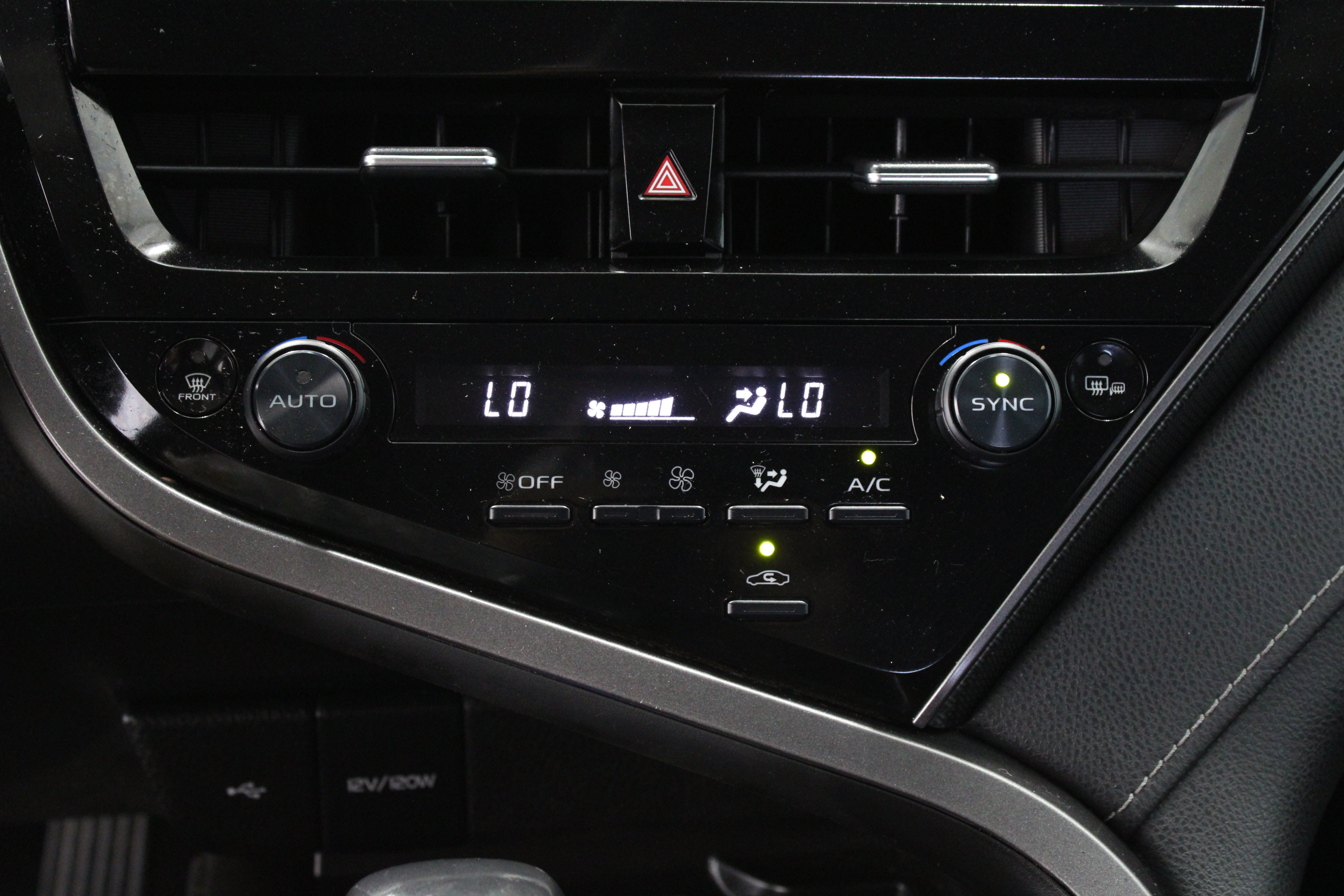 Used 2022 Toyota Camry XSE FWD image 20
