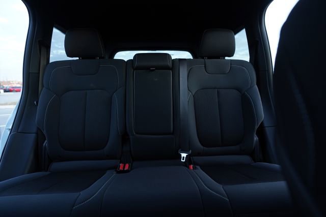 Used 2025 Jeep Grand Cherokee Laredo w/ Luxury Tech Group I image 33