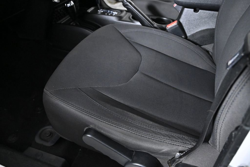 Used 2018 Jeep Wrangler Unlimited Sport S image 20