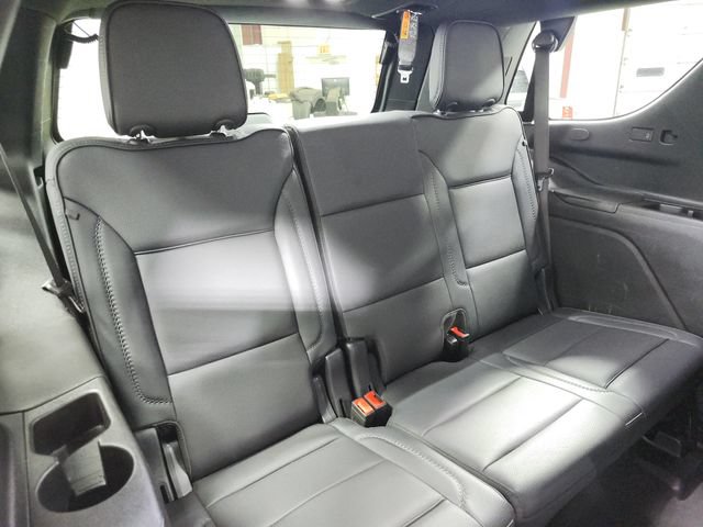 Used 2025 GMC Yukon Denali RWD image 45