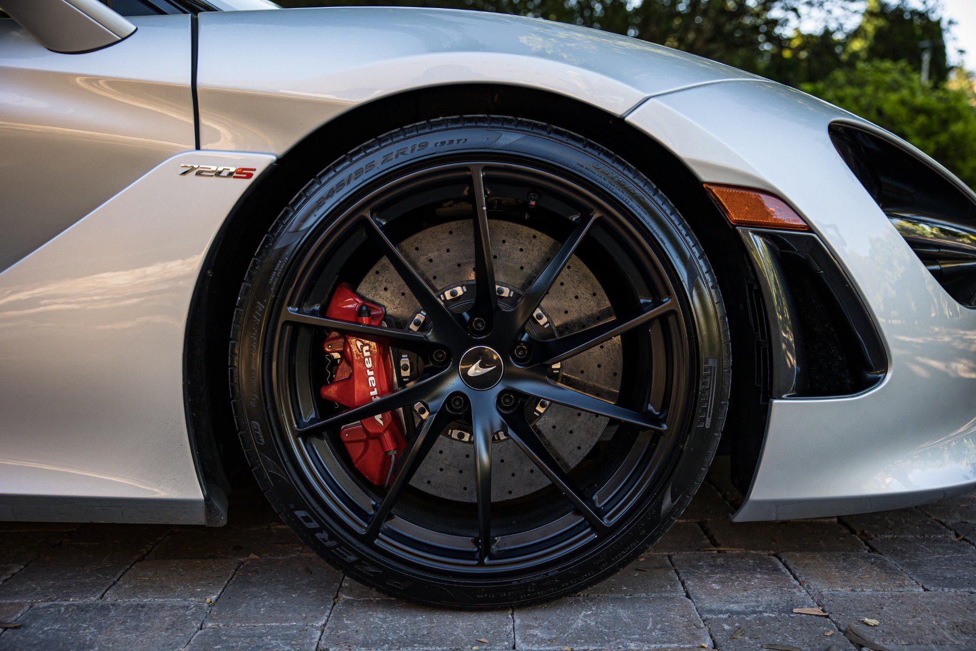 Used 2021 McLaren 720S Performance RWD image 16