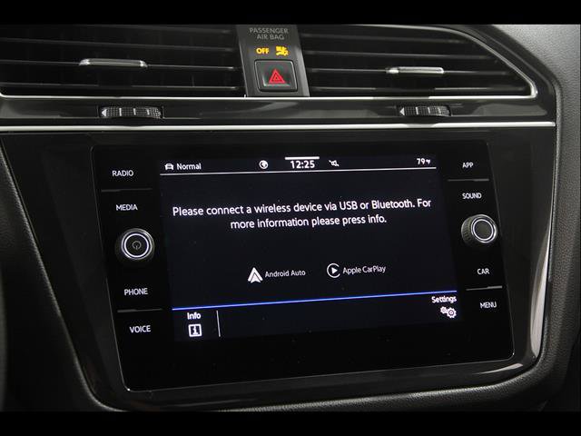 Certified 2024 Volkswagen Tiguan SE R-Line AWD/4WD image 12