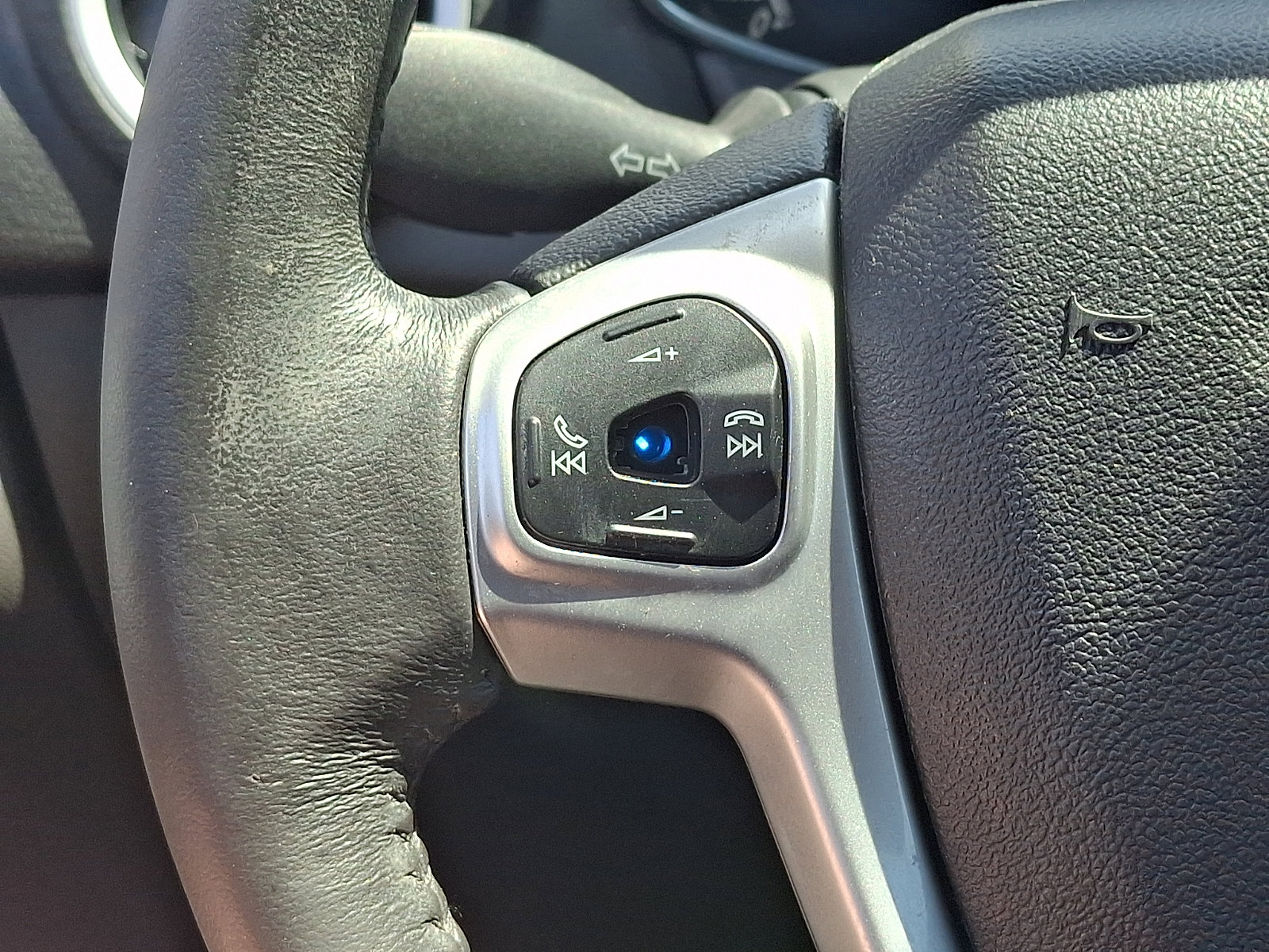 Used 2016 Ford Fiesta SE FWD image 19