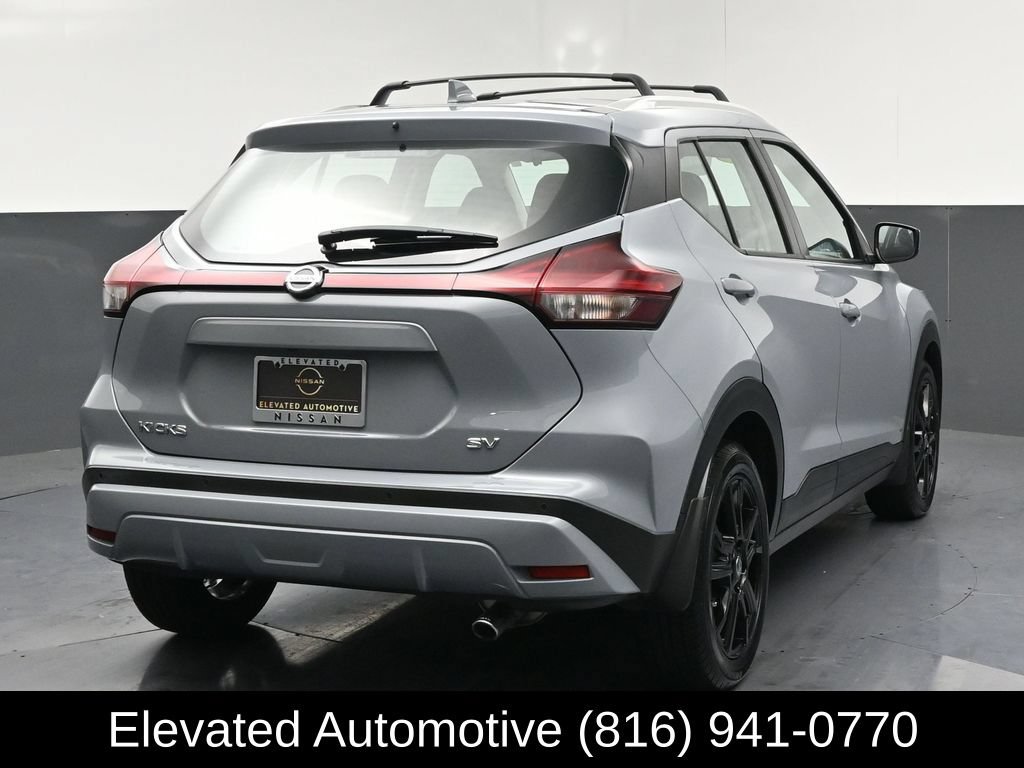 Used 2021 Nissan Kicks SV w/ Interior Electronics Package FWD image 4