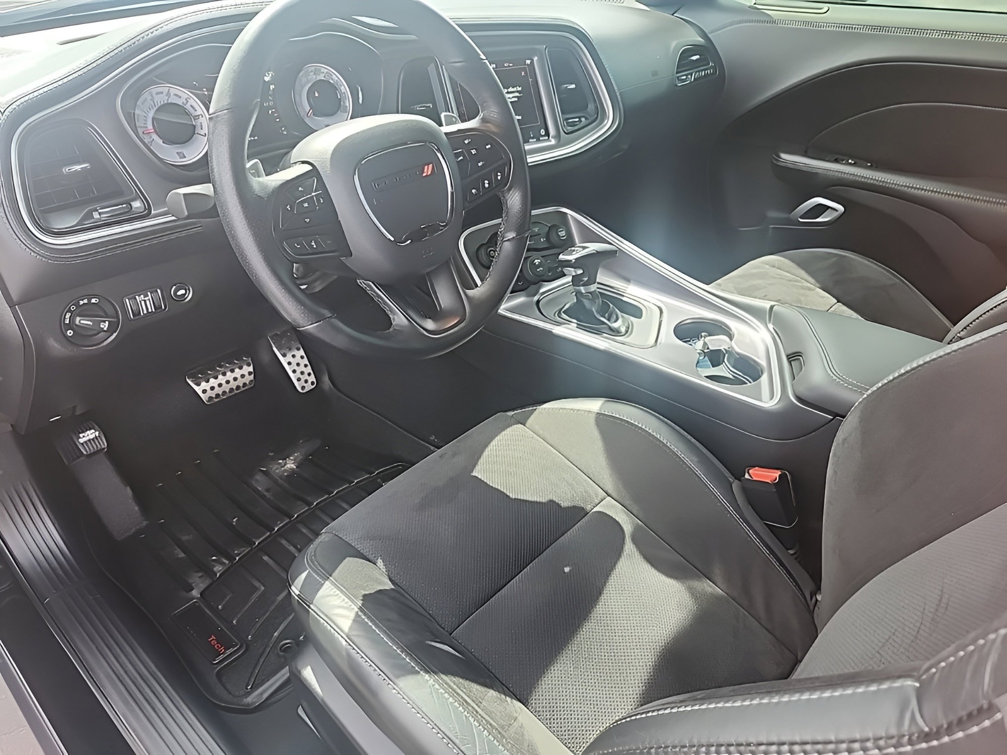 Used 2020 Dodge Challenger R/T Scat Pack w/ Shaker Package image 13