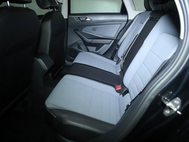 Used 2025 Volkswagen Jetta SE w/ Sunroof Package image 14