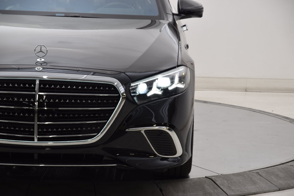 New 2027 Mercedes-Benz S 580 4MATIC Sedan image 10
