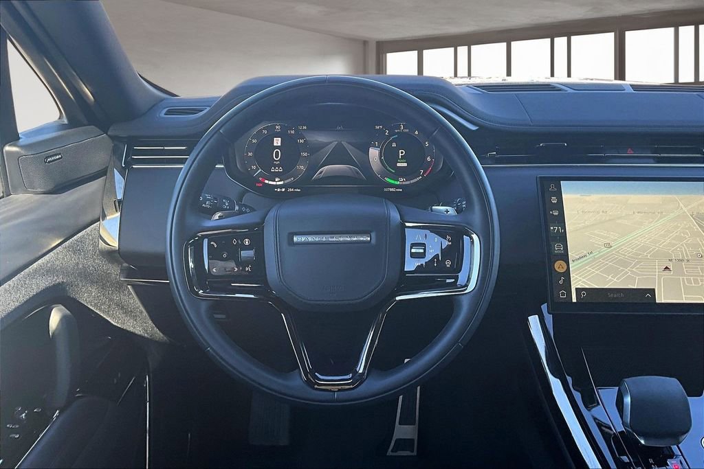 Used 2025 Land Rover Range Rover Sport Dynamic SE image 5