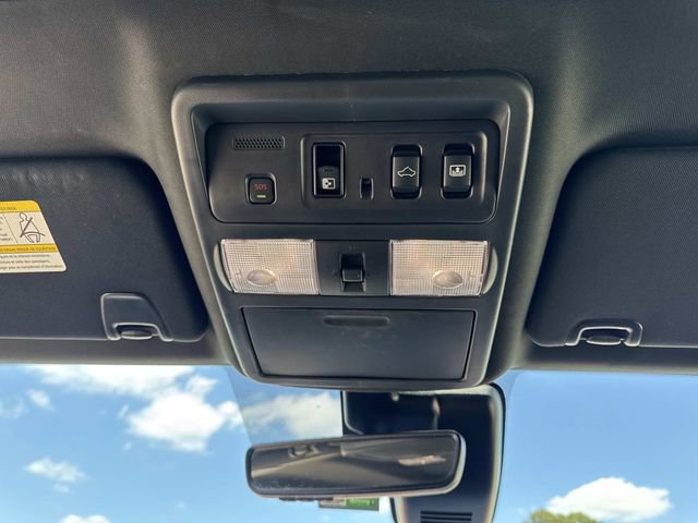 Used 2024 Nissan Titan PRO-4X w/ Pro-4x Convenience Package image 32