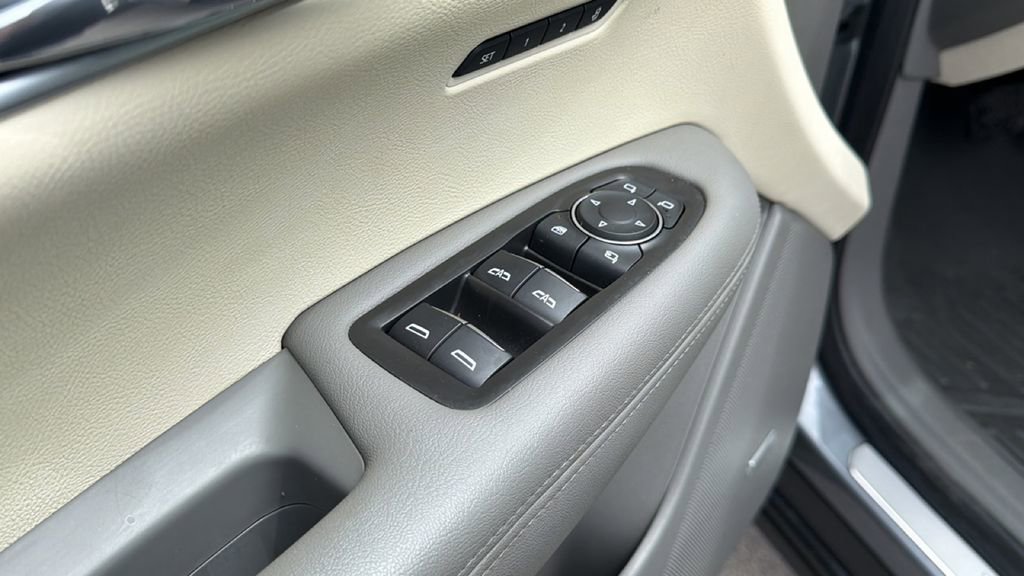 Used 2021 Cadillac XT6 Premium Luxury image 13