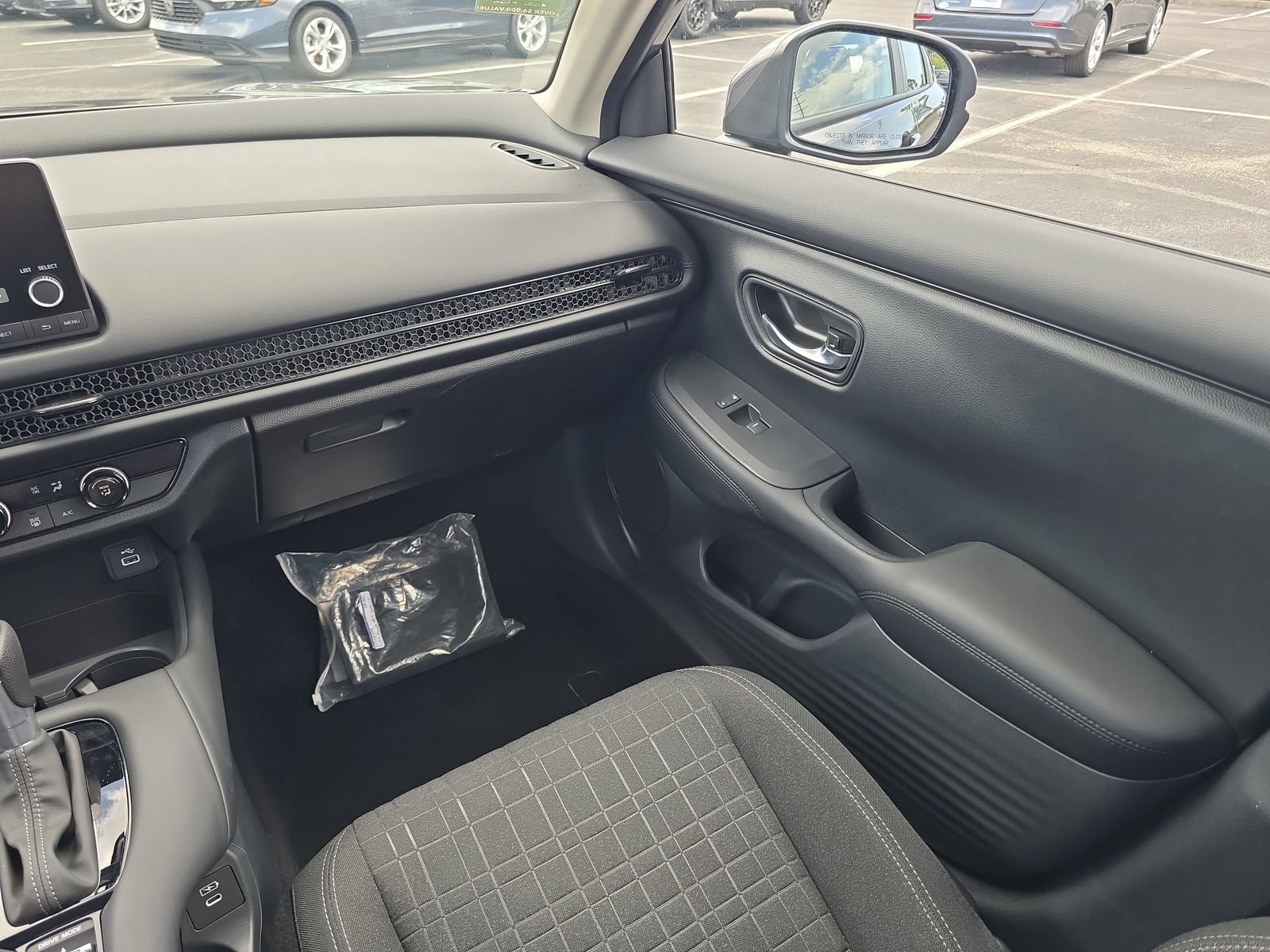 Certified 2025 Honda HR-V LX image 12