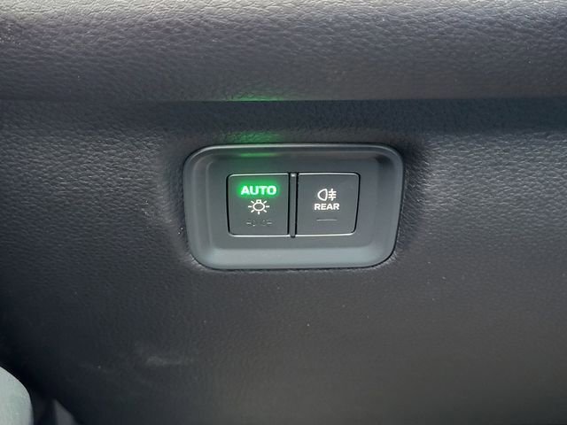 Used 2024 Porsche Cayenne image 22