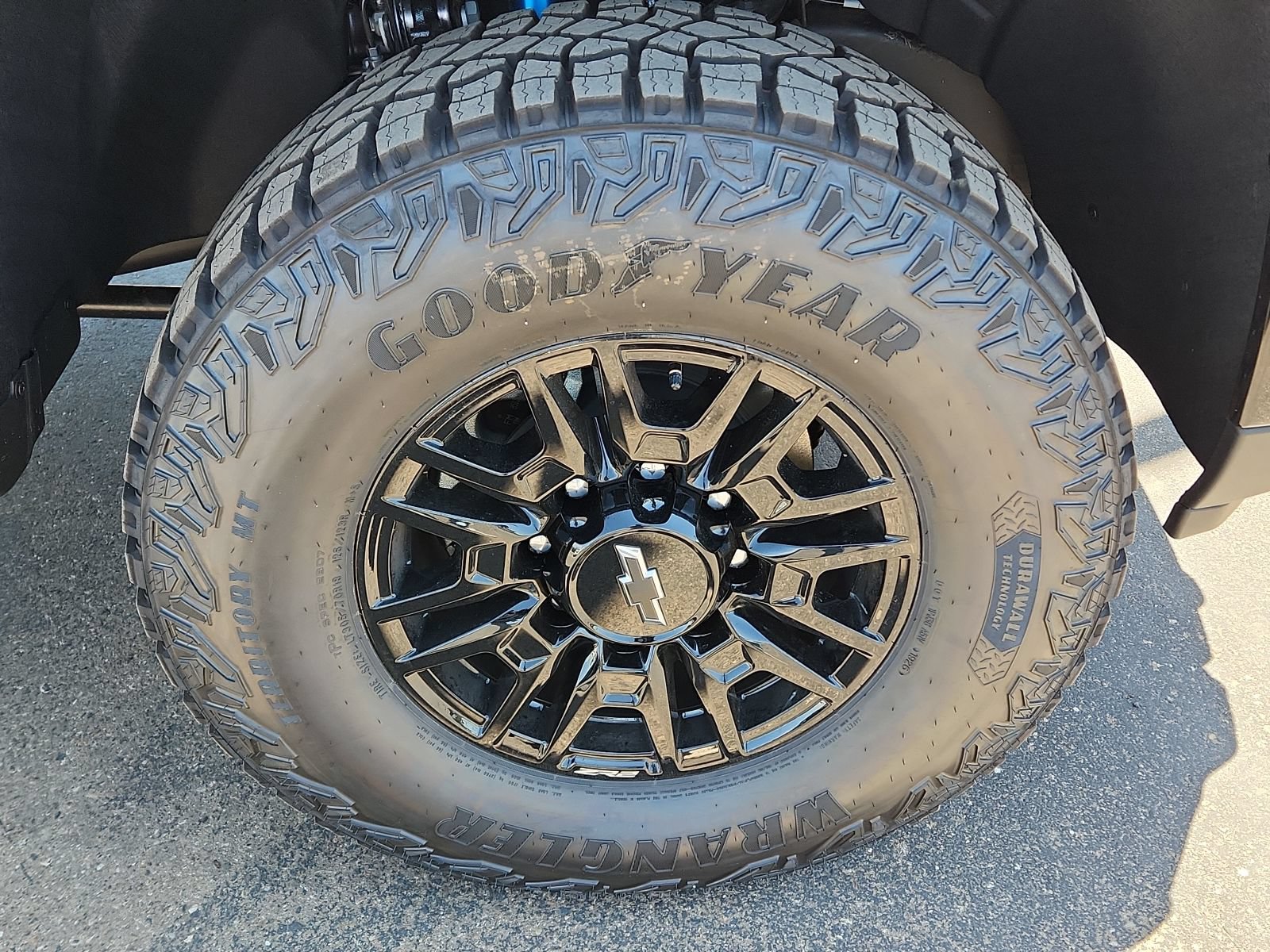 New 2026 Chevrolet Silverado 2500 ZR2 AWD/4WD image 7