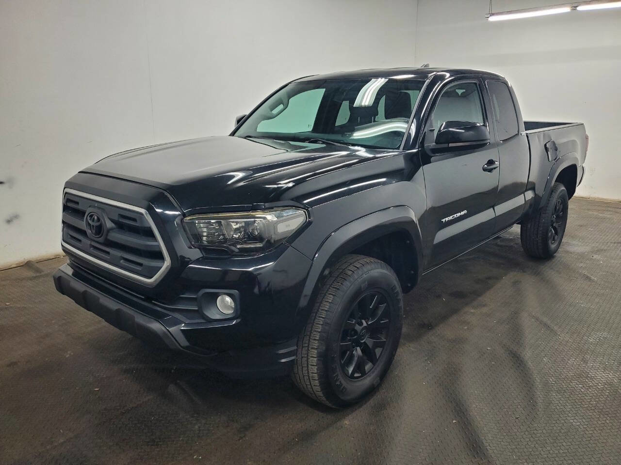 Used 2016 Toyota Tacoma SR5
