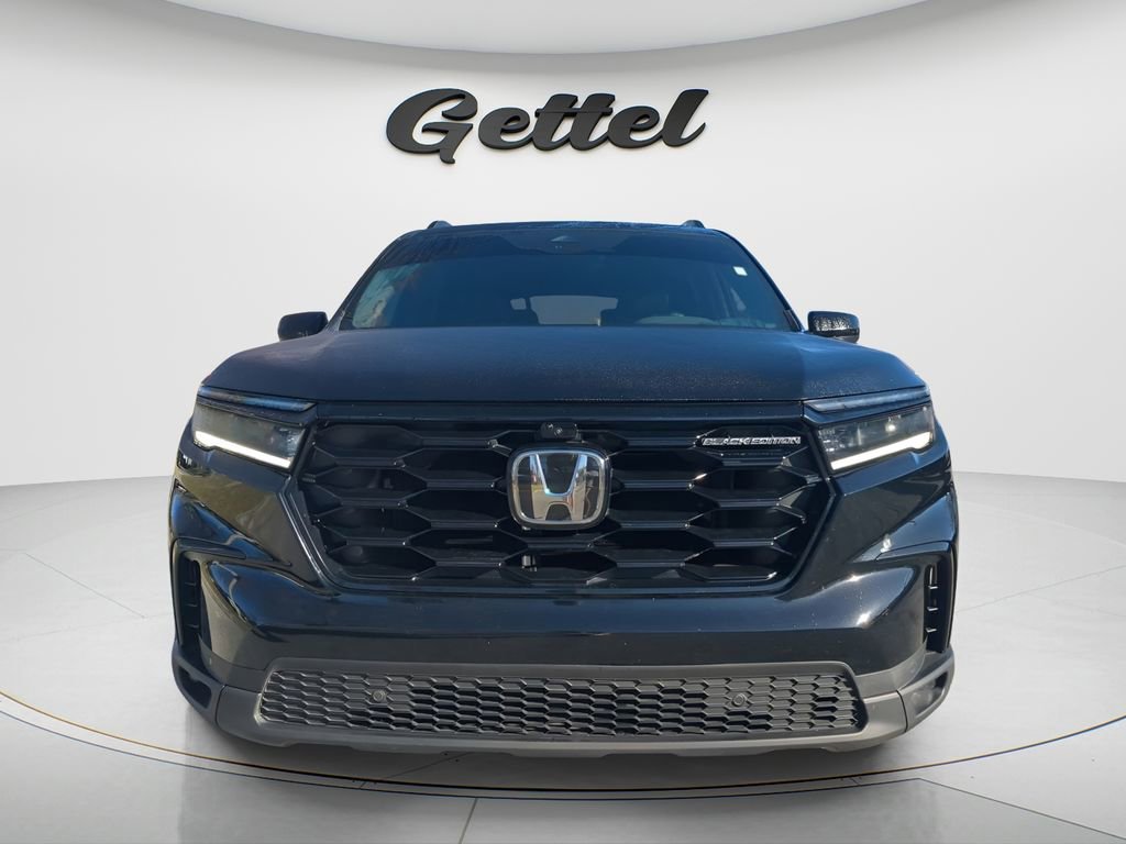 Used 2025 Honda Pilot Black Edition image 9