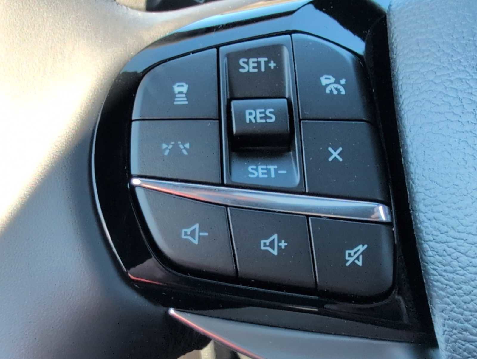 New 2025 Ford Explorer Platinum image 26