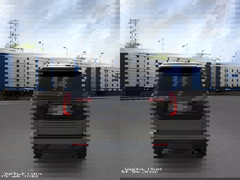 New 2026 Ford Expedition Tremor image 5
