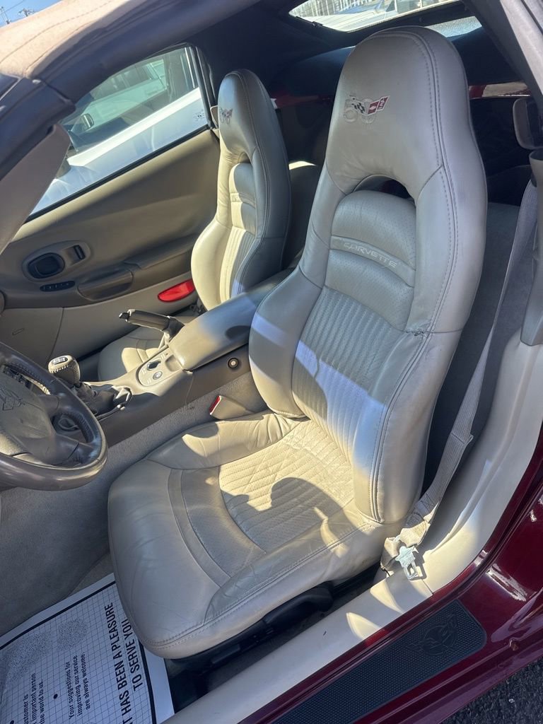 Used 2003 Chevrolet Corvette Convertible w/ Preferred Equipment Group1 RWD image 28