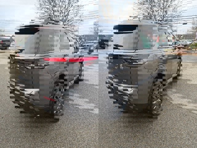 New 2025 Nissan Pathfinder SV w/ SV Premium Package image 9