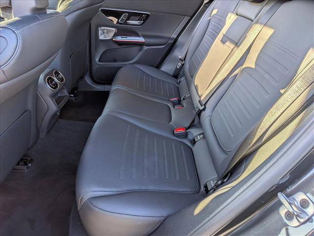 Used 2025 Mercedes-Benz GLC 300 4MATIC image 20