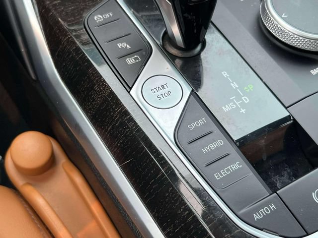Used 2022 BMW 330e xDrive w/ Driving Assistance Package AWD/4WD image 37