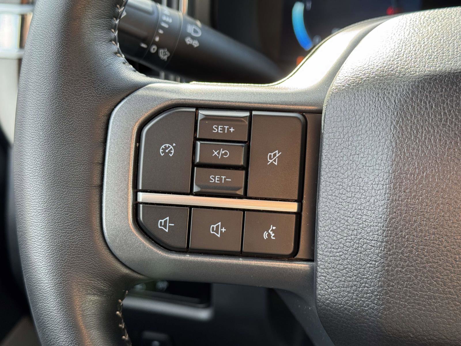 Used 2024 Ford F350 Lariat w/ Sport Appearance Package image 21