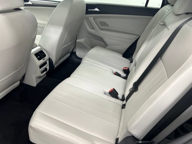 Used 2024 Volkswagen Tiguan SE R-Line AWD/4WD image 11