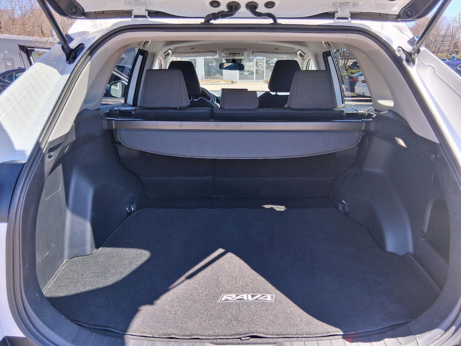 Used 2025 Toyota RAV4 LE image 26