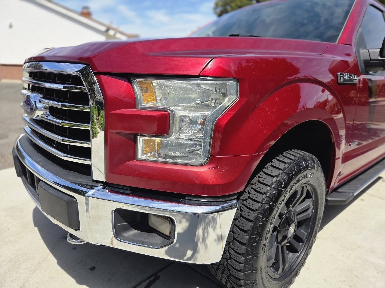 Used 2015 Ford F150 XLT w/ Equipment Group 301A Mid AWD/4WD image 18