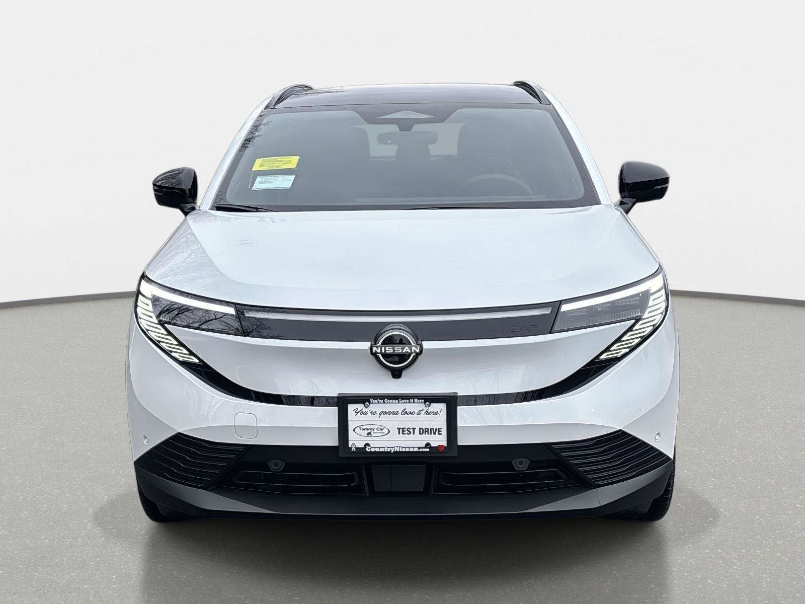 New 2026 Nissan Leaf Platinum+ image 2