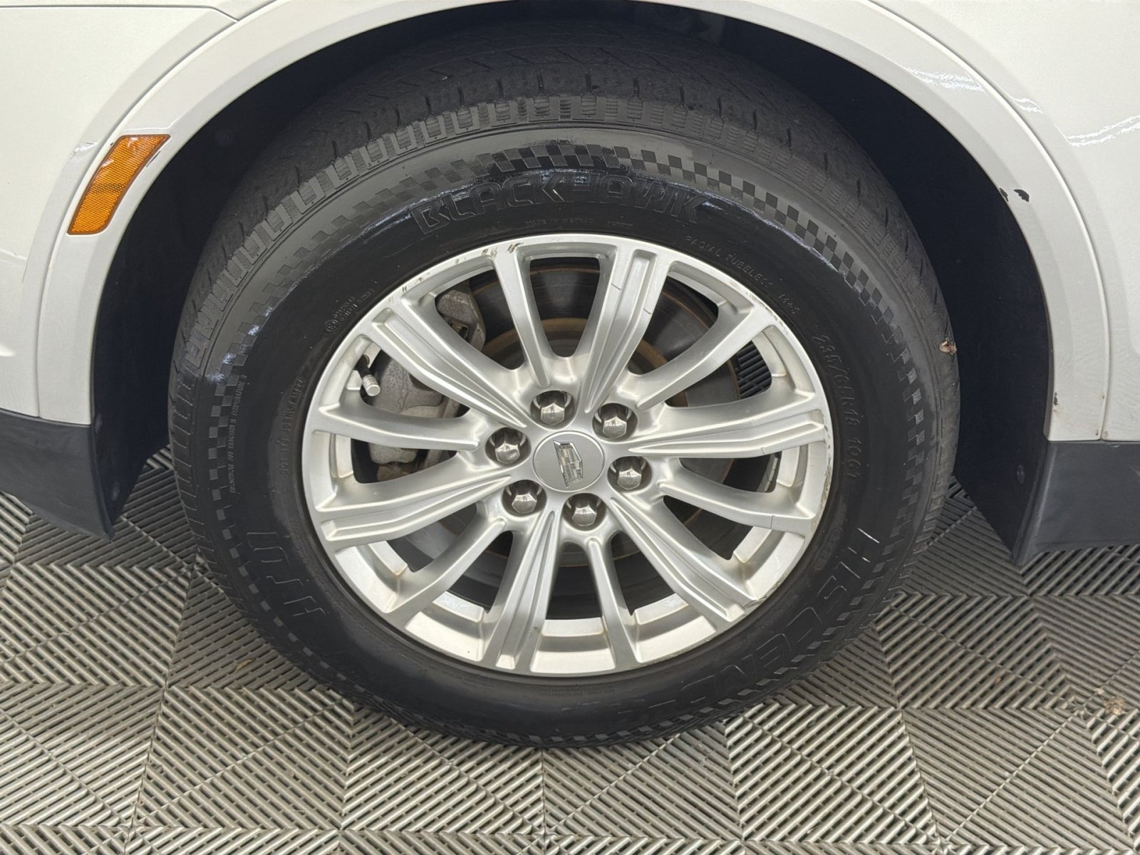Used 2017 Cadillac XT5 FWD image 12