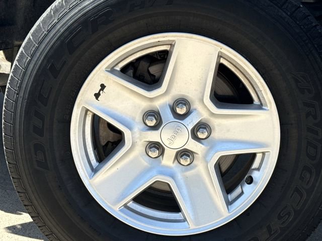 Used 2022 Jeep Gladiator Rubicon AWD/4WD image 8