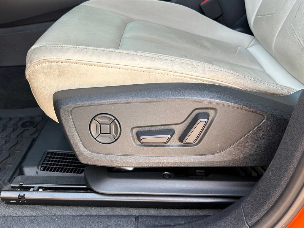 Used 2023 Audi Q3 2.0T Premium Plus w/ Premium Plus Package AWD/4WD image 21