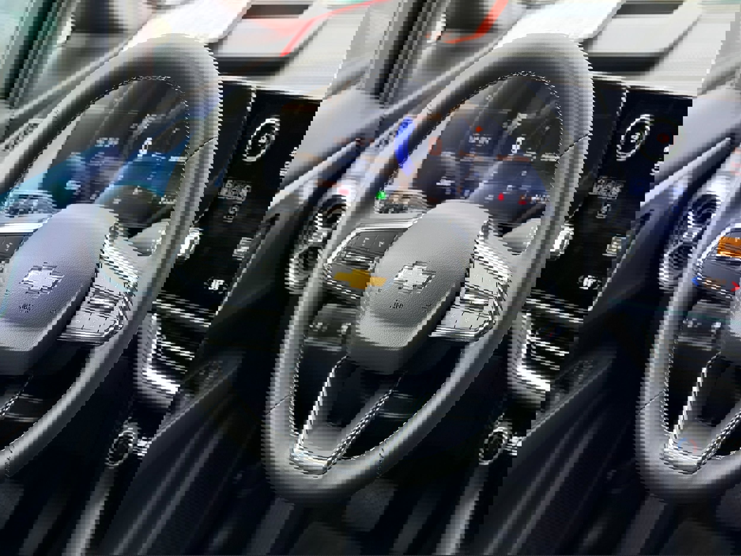 New 2026 Chevrolet Equinox EV LT image 14