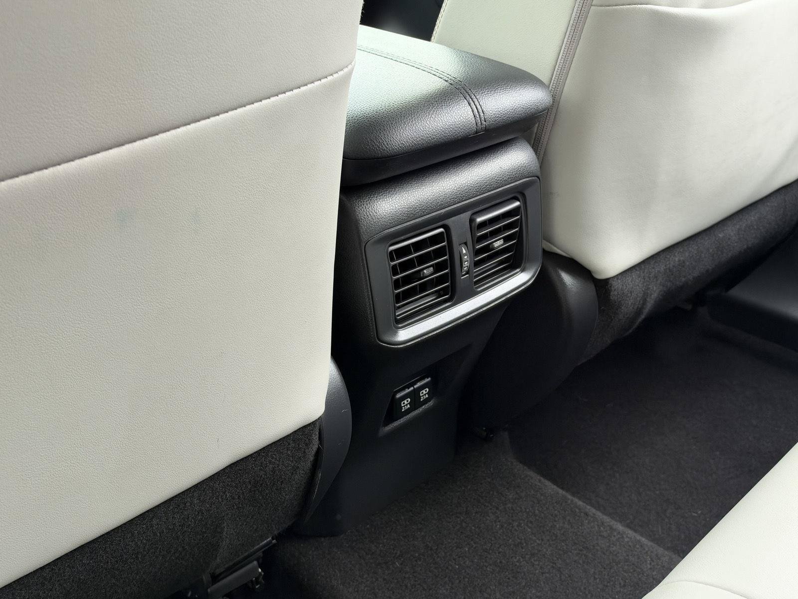 Used 2019 Toyota RAV4 XLE Premium w/ Cold Weather Package AWD/4WD image 28