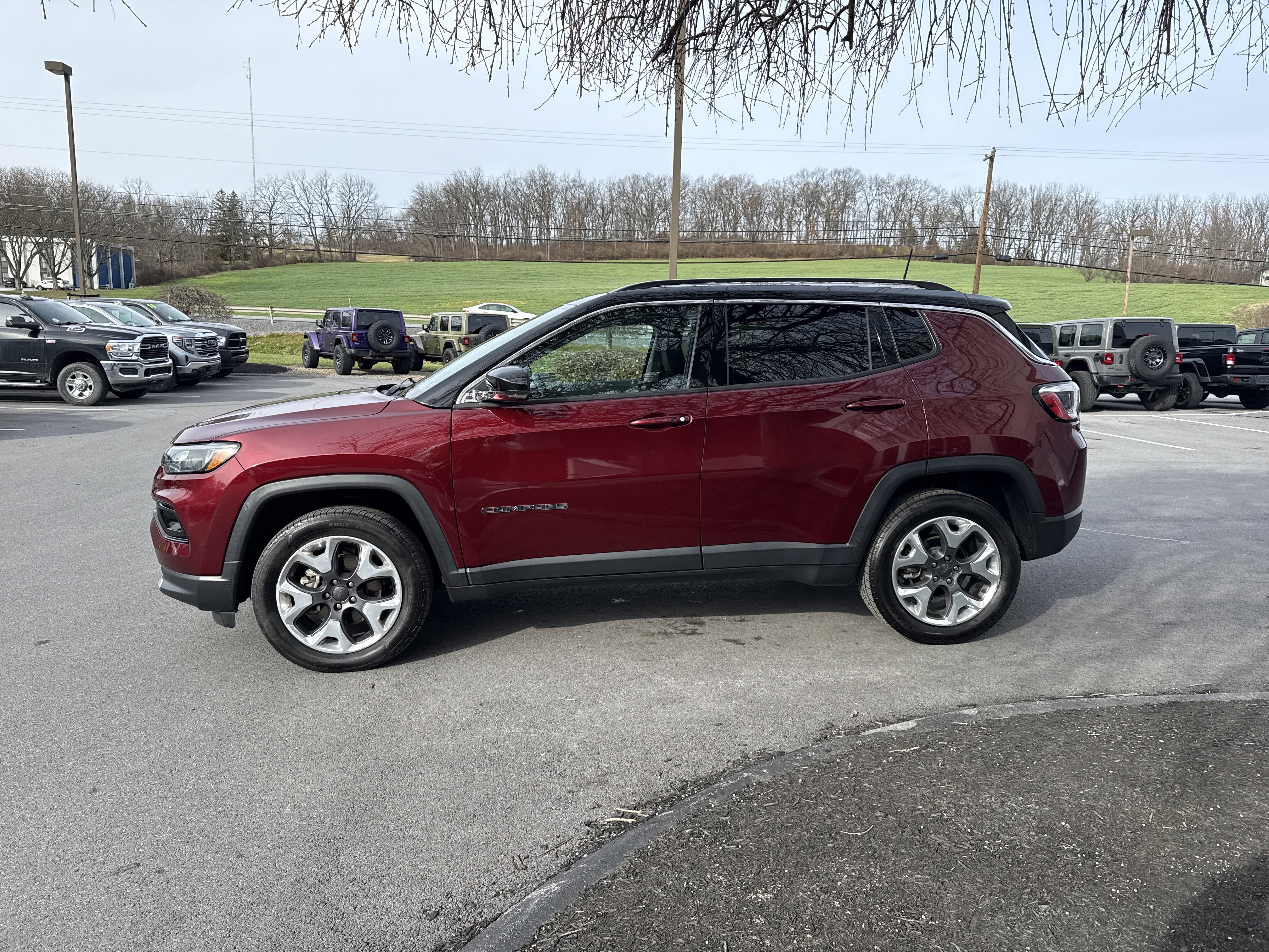 Used 2022 Jeep Compass Limited w/ Sun and Sound Group image 7