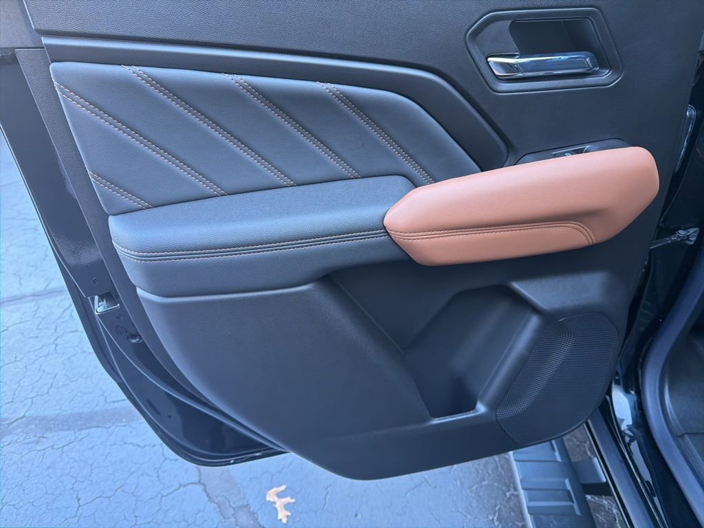 New 2026 GMC Canyon AT4 w/ AT4 Premium Package image 10