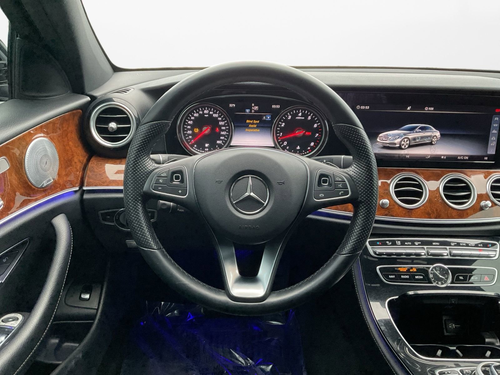 Used 2018 Mercedes-Benz E 300 4MATIC image 12