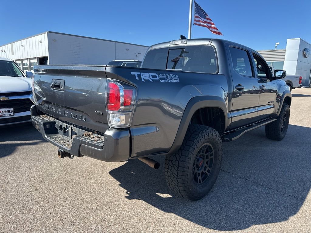 Used 2023 Toyota Tacoma TRD Off-Road w/ Advanced Technology Package image 11